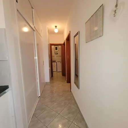 Apartman Fuer 4 Personen Mit Jacuzzi Und Pool